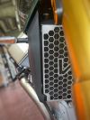 Mistral MG V100 MANDELLO (E5) ochranná mřížka chladiče, stříbrná