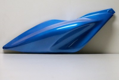 Podsedlový boční plast pro skútr Yamaha YQ50 Aerox, MBK YQ50 Nitro, pravý