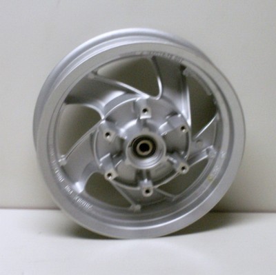 Přední kolo pro Yamaha YP250 Majesty, MBK YP250 Skyliner. Original