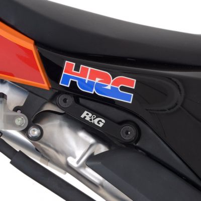 Záslepky otvorů pro zadní stupačky (pár) Honda CBR600RR '13-