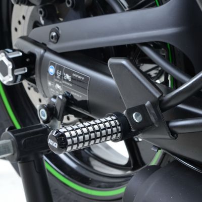 Stupačky spolujezdce Kawasaki  VULCAN S / VULCAN Café černé/stříbrné